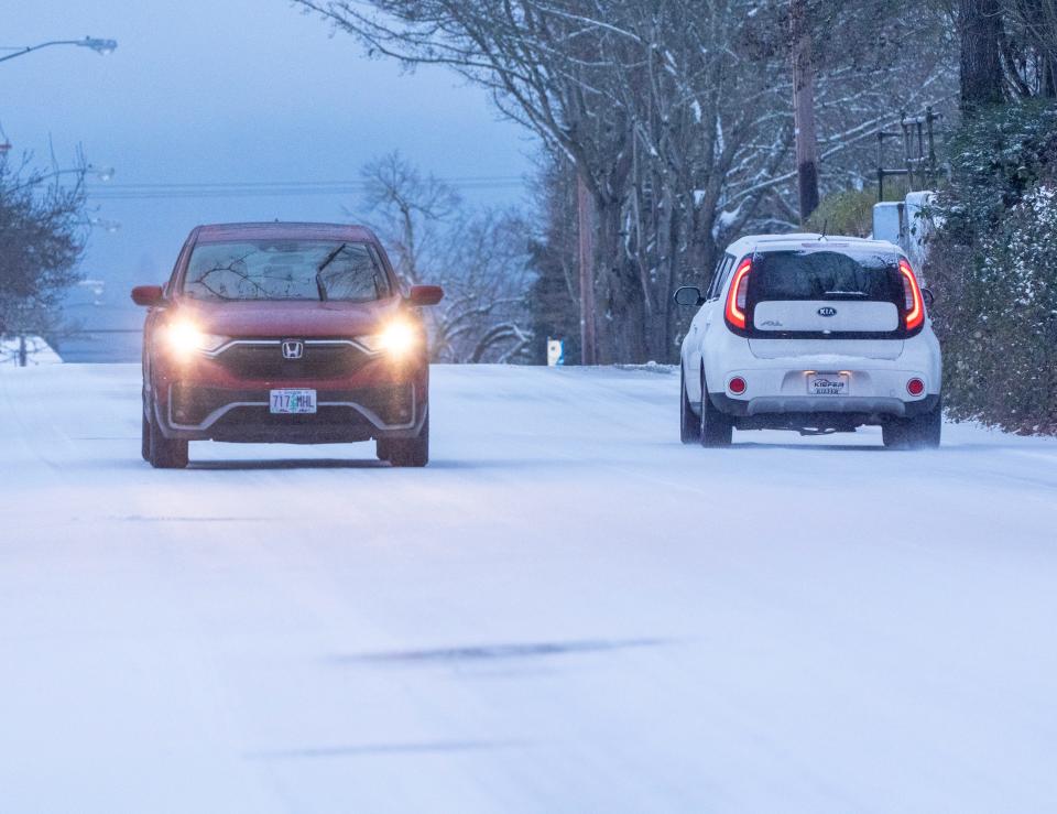 Snow covered streets grew commuters in Eugene, Springfield and the Willamette Valley on Thursday.