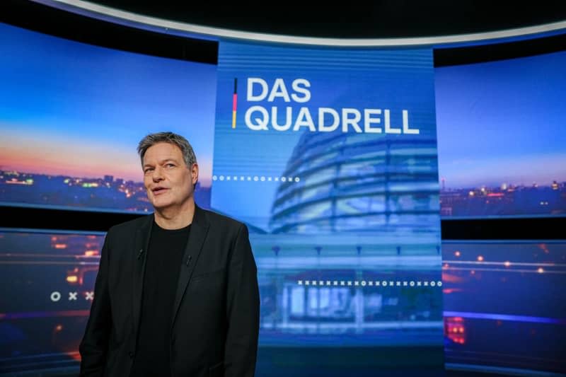 Robert Habeck, lead candidate of Alliance 90/The Greens, vice-chancellor, takes part in the "Quadrell" TV discussion on the Bundestag election campaign in the studio. Kay Nietfeld/dpa-Pool/dpa