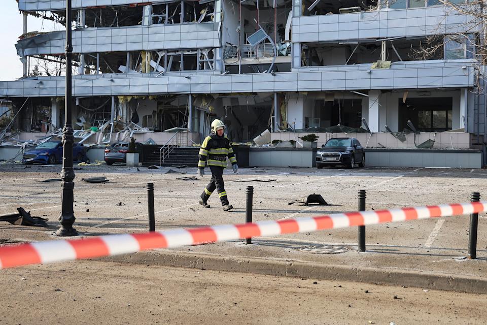 The Aftermath Of The Russian Missile Attack On Kyiv (Ivan Antypenko / Global Images Ukraine via Getty )