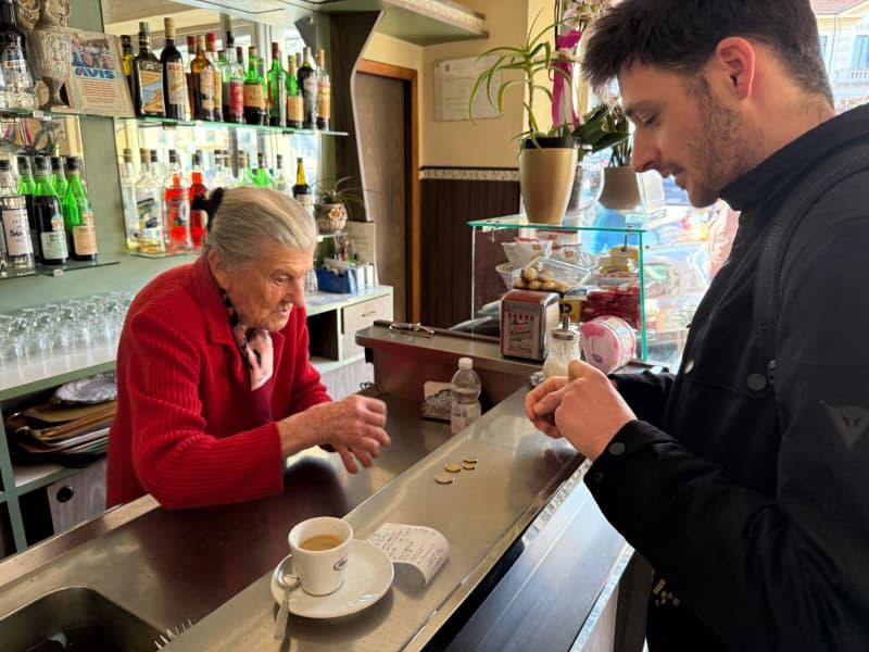 Anna Possi has been tending the coffee machine in the Italian village of Nebbiuno since 1958. Christoph Sator/dpa