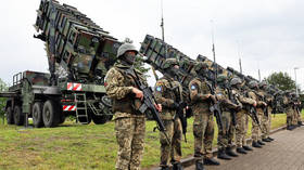 Ukraine trying to bypass US weapons freeze – Politico
