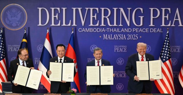 Trump Signs Historic Peace, Trade Agreements on Arrival in Malaysia