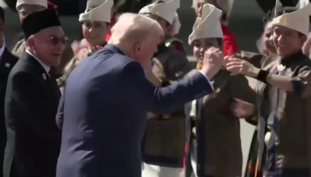 EPIC: President Trump Does ‘Trump Dance’ at Kuala Lumpur Red Carpet Welcome Ceremony (Video)