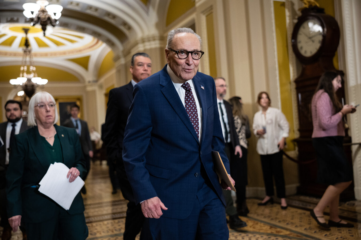 Deal struck to keep government funded, Trump and Democrats say