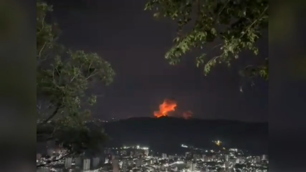 Multiple explosions heard in Venezuelan capital amid escalation with US (VIDEOS)