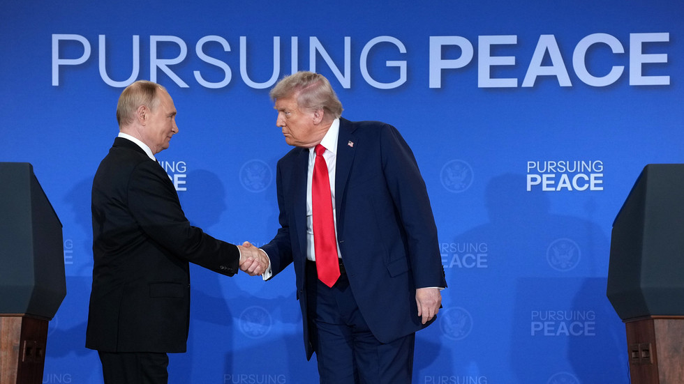 Trump comments on whether he would attempt to kidnap Putin