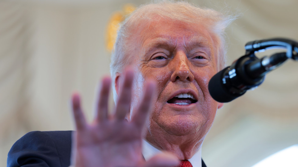 Trump tells Europe to focus on Ukraine instead of Greenland