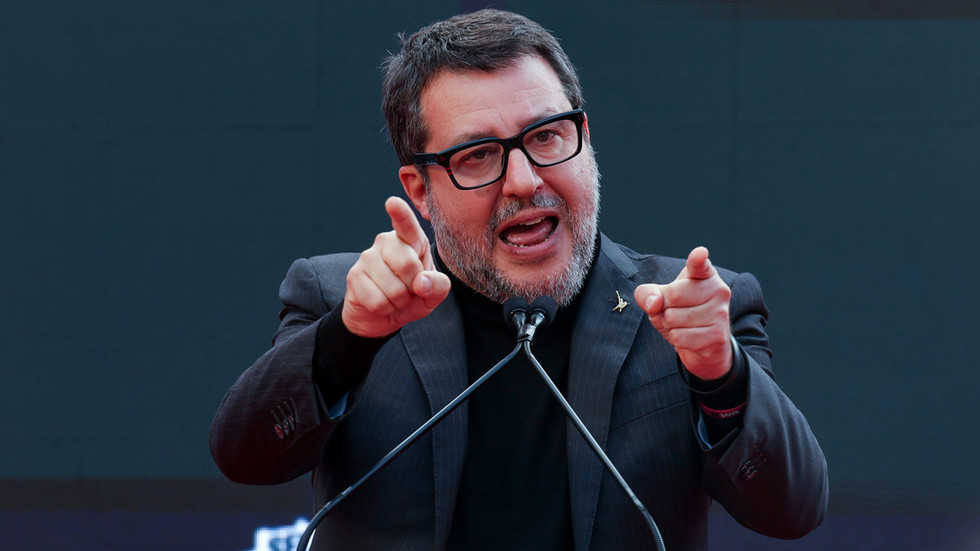 Italian deputy PM tells Zelensky to agree to peace