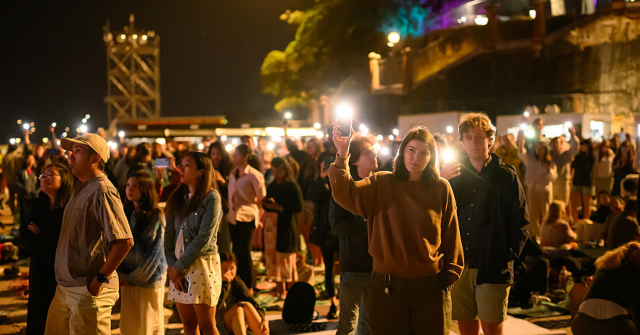 Australia Welcomes New Year with Extra Security, Remembrances of Bondi Beach Victims