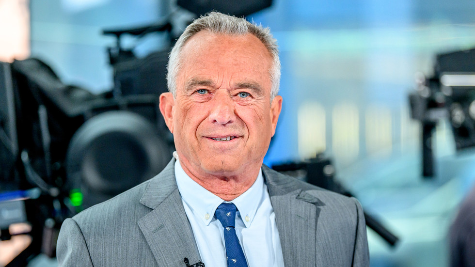 US health secretary says he used to snort cocaine off ‘toilet seats’