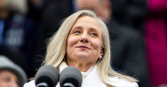 Court Approves Virginia Redistricting Proposal as Judges Across the U.S. Hold Sway on the Midterms