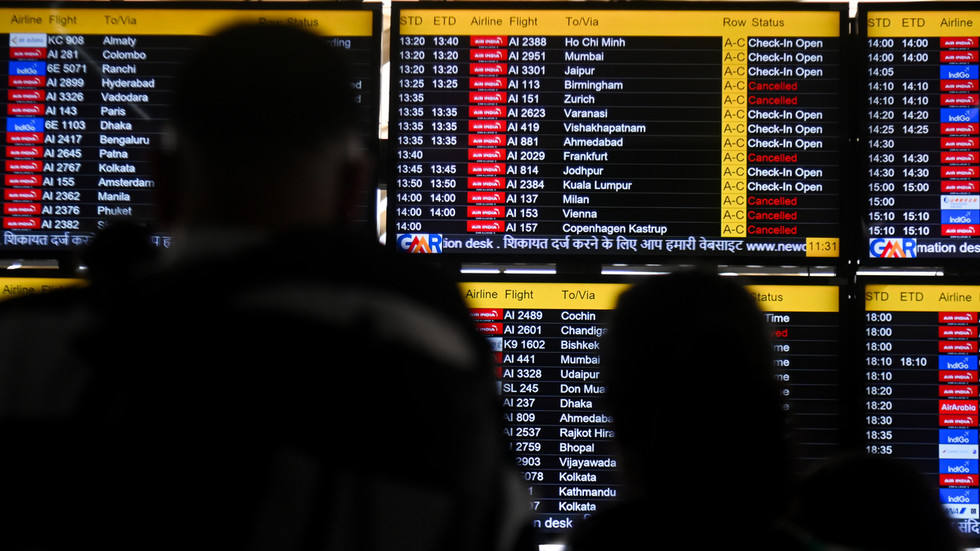 Americans warned to flee Middle East