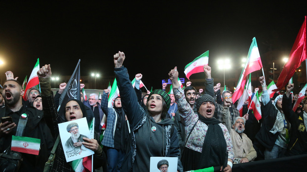 Israel rocks Tehran with wave of strikes while Washington insists ‘talks continue’ (PHOTOS, VIDEOS)