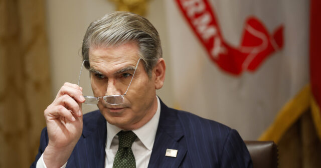 Bessent Blasts Financial Times Over ‘Fabricated’ Story on Federal Reserve Oversight