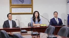 Taiwan opposition leader heads to China