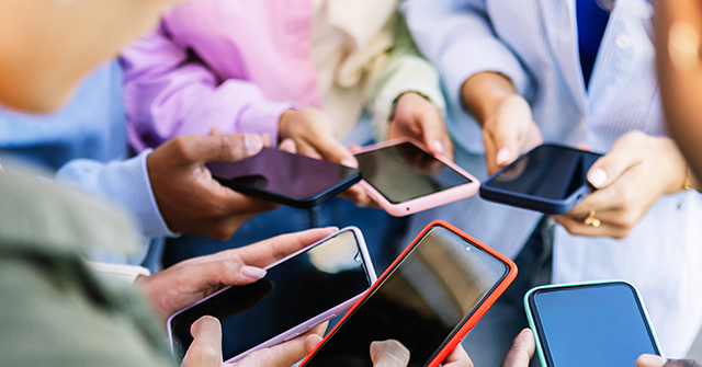 Exclusive: New Poll Shows Voters Want Cellphone Freedom — 9 Out Of 10 Americans Support the Right to Take Their Phone When Switching Cellphone Providers