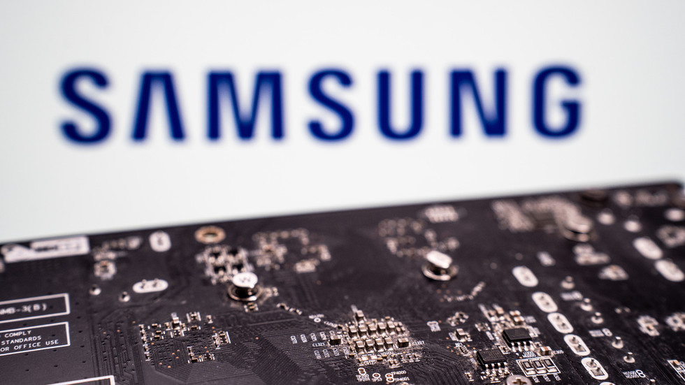 Samsung dodges global AI chip shock