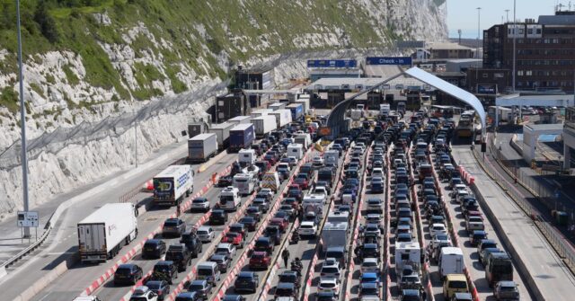 Extra EU Border Checks Suspended at English Port After Long Delays