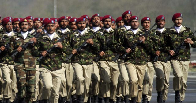 Report: Pakistan Deploys Jets and Troops to Saudi Arabia for Iran War