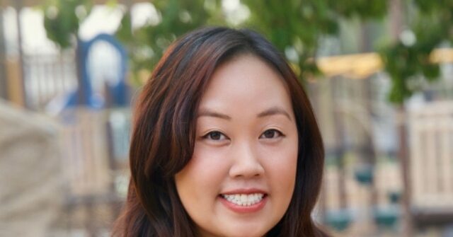 CA Congressional Candidate Turns Back on Flag, Refuses to Say Pledge of Allegiance