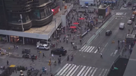 Shooting triggers panic in Times Square (VIDEOS)