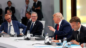Trump piles misery on outgoing Starmer