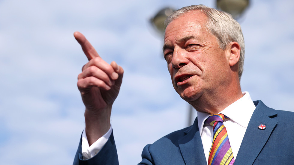 Nigel Farage promises to destroy ‘anti-white’ government