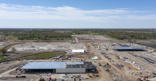 Construction Spending Beats Expectations, Boosted By Strong AI-Related Demand