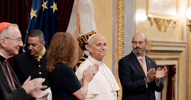 Pope Leo XIV Receives 7-Minute Standing Ovation at Spanish Parliament After Rebuking Abortion, Euthanasia