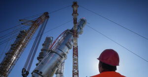 Middle East Crisis Forces China to Delay Major Refinery Projects