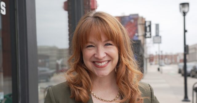 Iowa Democrat Candidate Apologized for Being ‘White, Cis-Gender’ Woman in 2020 Campaign