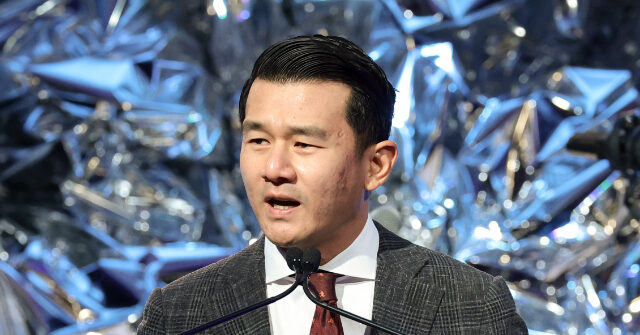 Watch: Harvard Graduates Cheered After ‘Daily Show’ Star Ronny Chieng Says ‘F**k AI’