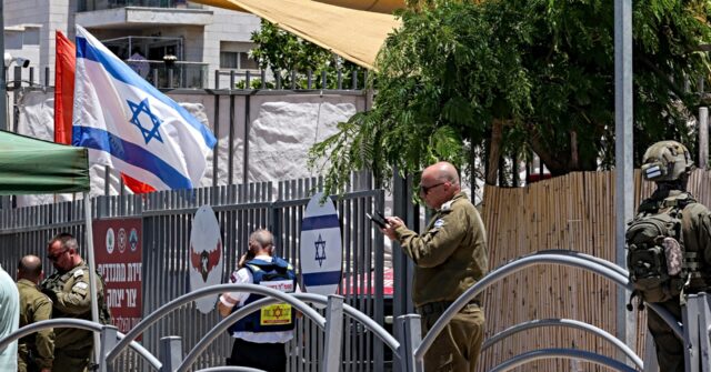 One Murdered, Five Injured After Terrorist Shooting in Central Israel
