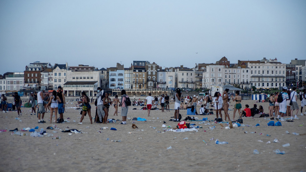 Booze ban imposed in UK towns