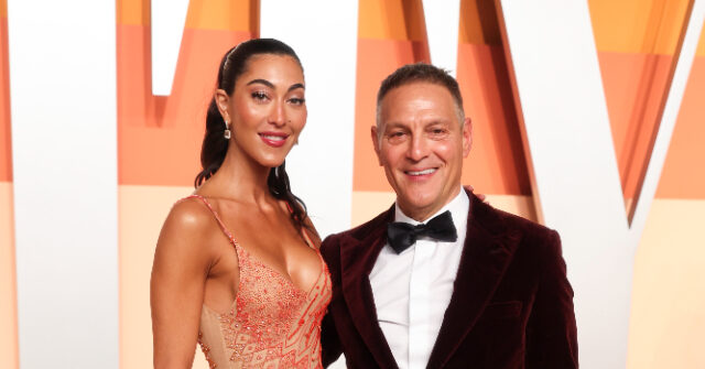 Hollywood Mogul Ari Emanuel Backs Paramount-Warner Bros. Merger