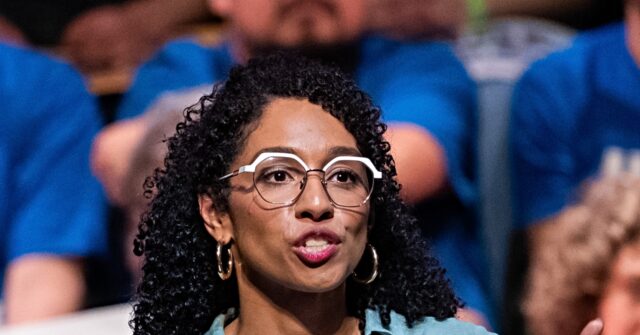 Mamdani-Backed Socialist Won’t Say if She’ll Back Jeffries for Speaker