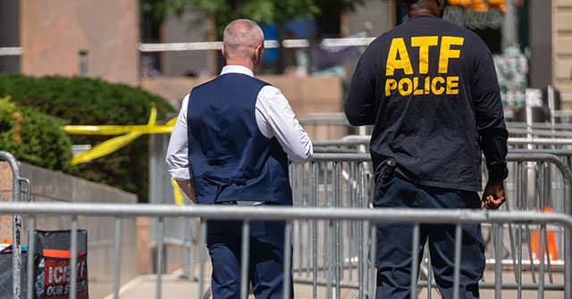 Suspect in Custody After Device Ignited Outside Federal Plaza in NYC
