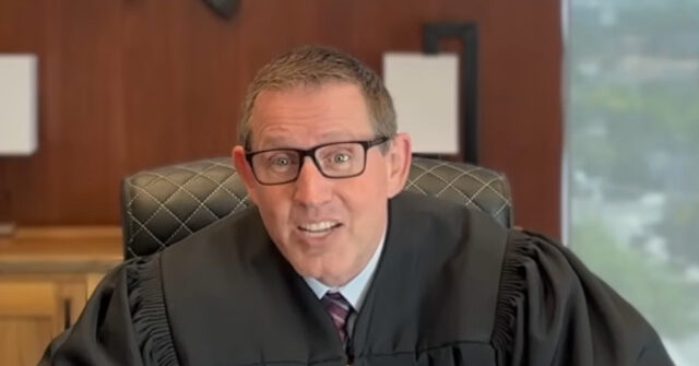 Judge Urges SCOTUS to Give ‘Benchslaps’ for 9th Circuit’s Gun Rulings