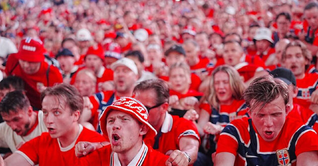 ‘I Will Not Row’: Norwegian World Cup Fan Refuses to Partake in Row Celebration Because ‘Vikings Sailed’