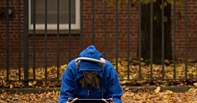 Italy: Florence Launches Center to Fight Youth ‘Digital Addiction’ with Sports and Group Activities