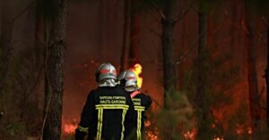 Wildfires Threaten Bordeaux as 300,000+ Leave Homes in France and Spain