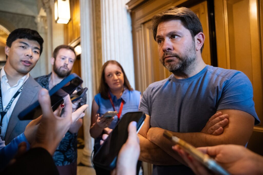 Crypto regulatory text expected to be released Thursday does not have Senate Democrat support