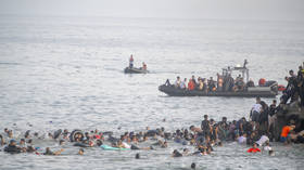 Spain fires back at Italy over entry checks