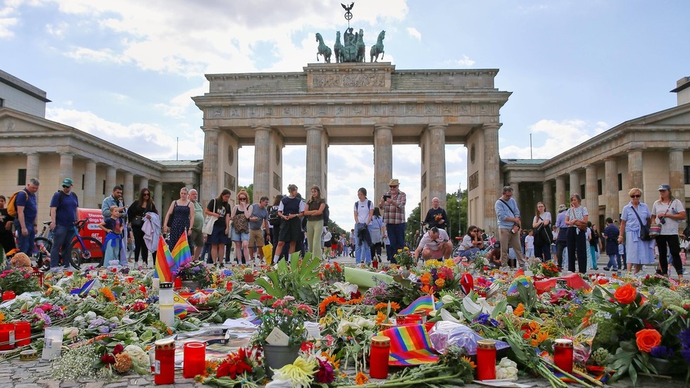 German officials trade blame after deadly Berlin attack