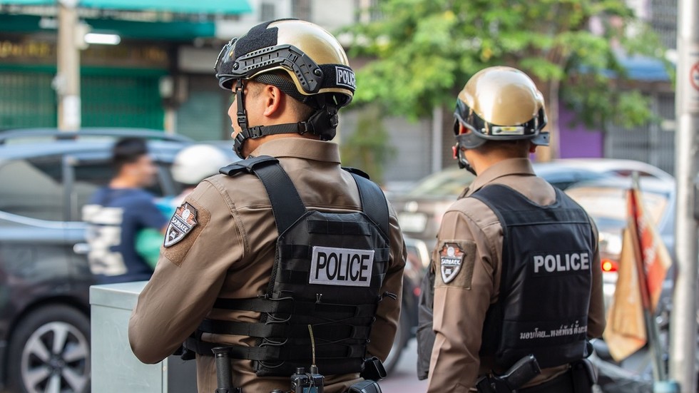 Deadly shooting at Thai school (PHOTOS)