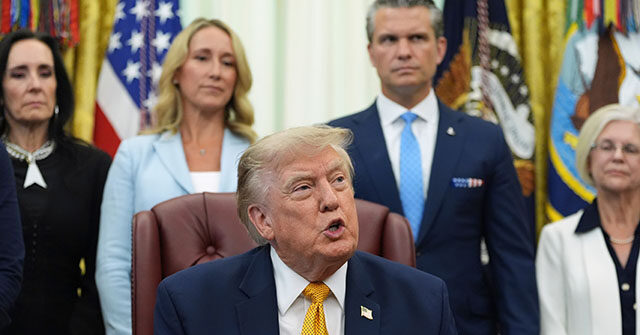 Trump to Voters Worldwide After Mass Migrant Invasion of Spain: ‘Be Very Careful with the Whole Socialist Thing’