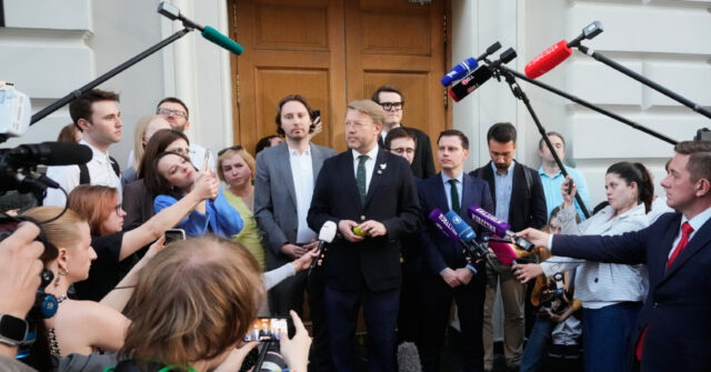 Russia Bans Final Anti-War Party From Contesting Elections, Ruling it Accepted Western Money And Backs ‘International LGBT Movement’