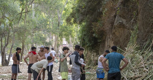 VIDEO: Moroccan Men Hide out in Ceuta’s Woods to Escape Deportation from Spain