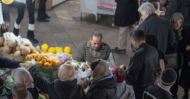 Report: Iranians Facing 400 Percent Food Price Increases as U.S. Blockade Crushes Economy