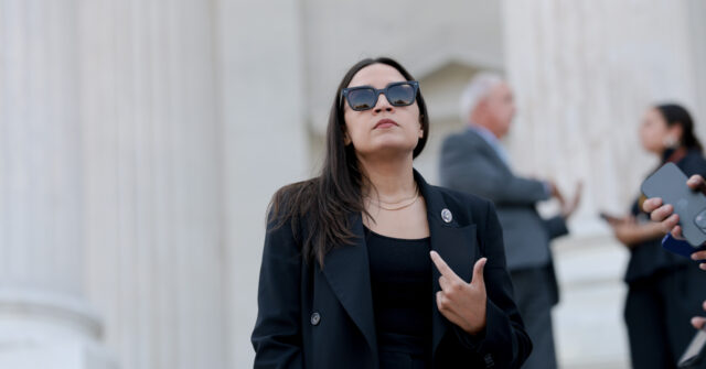 Consumer Confidence Drops As Midterms Loom